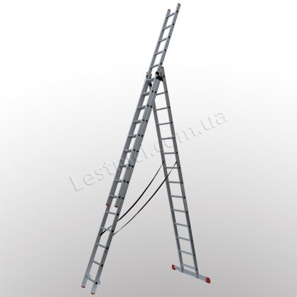 Лестница ПРАКТИКА трехсекционная раскладная 3 × 14 (алюминиевая, универсальная)